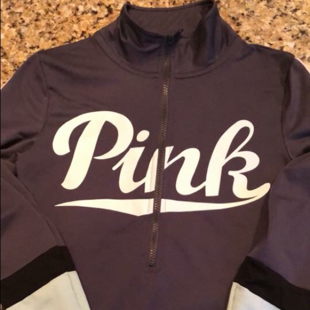 XS sport half zip PINK sport top.  EUC barley worn